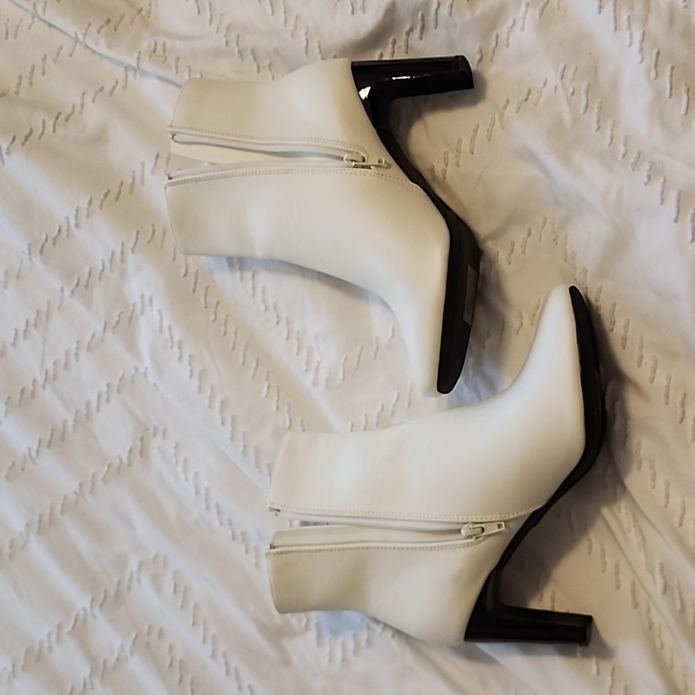 White heeled boot